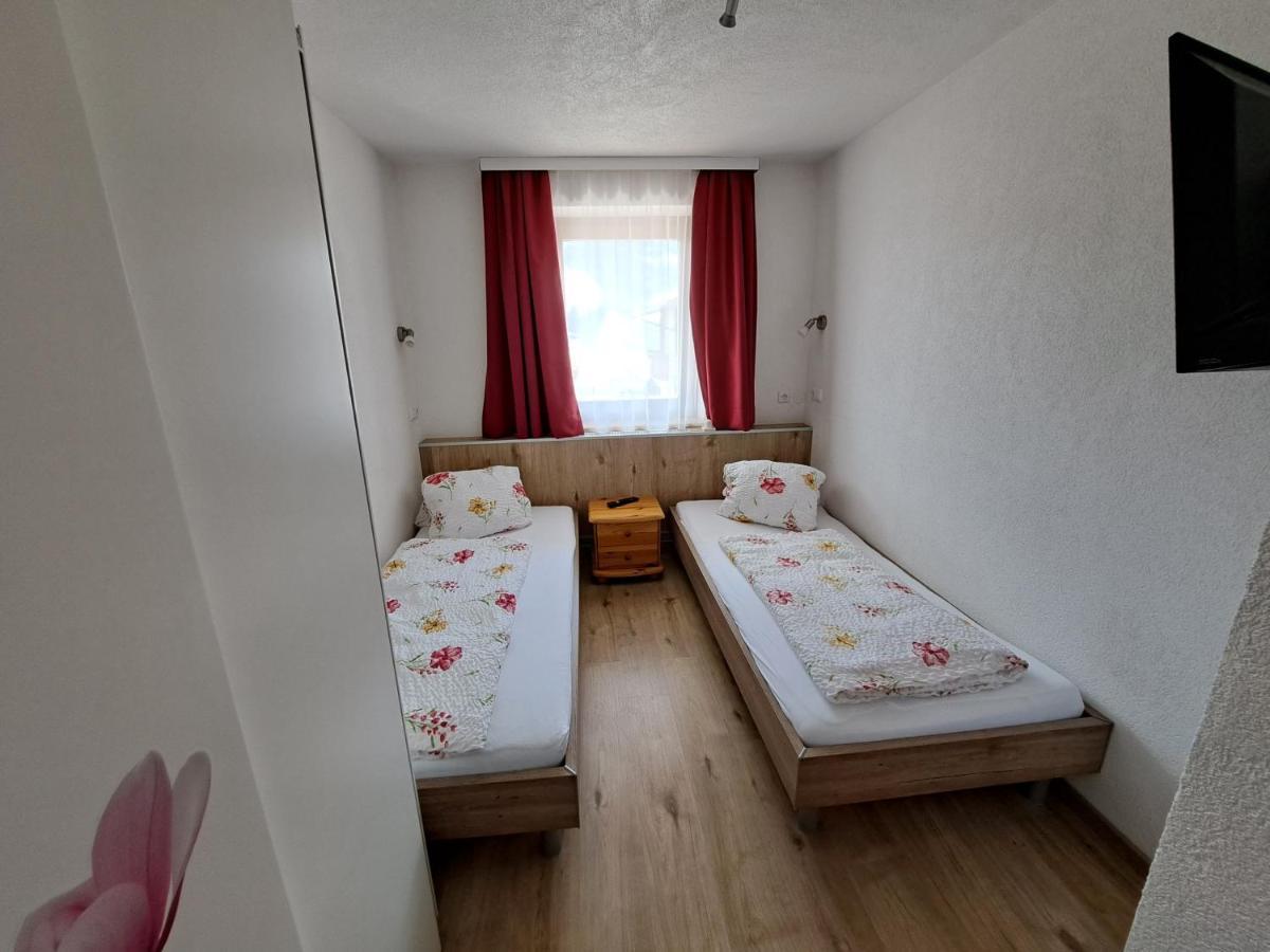Appartement Haus Gatterer Obertilliach Buitenkant foto