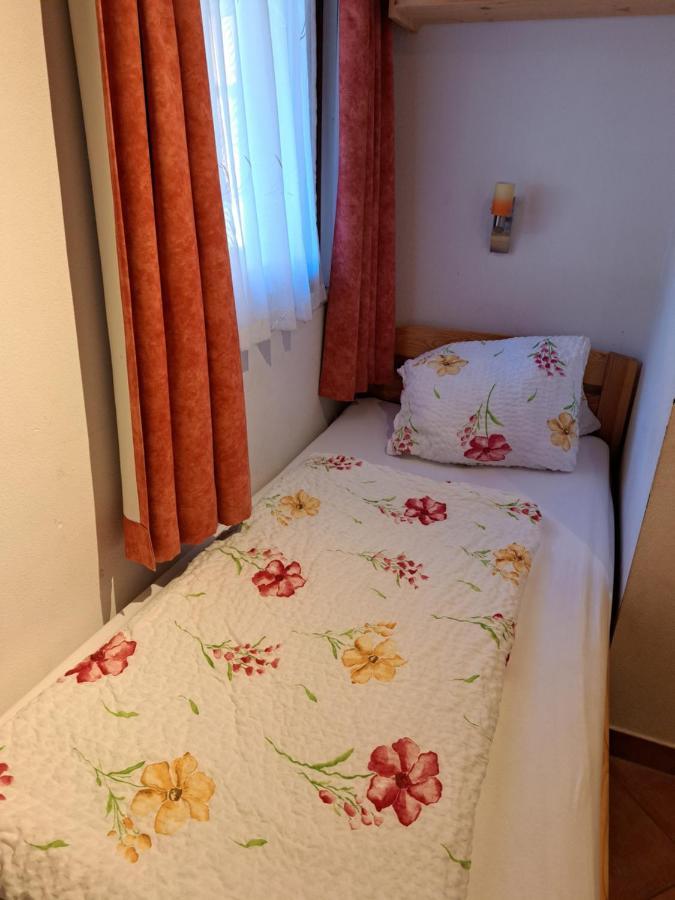 Appartement Haus Gatterer Obertilliach Buitenkant foto