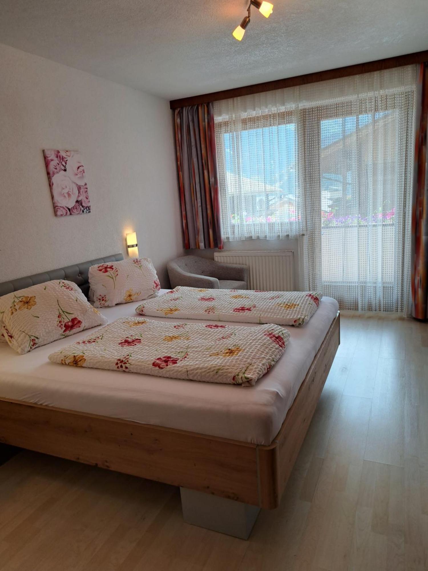 Appartement Haus Gatterer Obertilliach Buitenkant foto