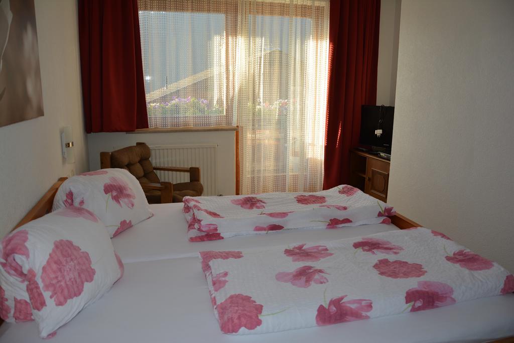 Appartement Haus Gatterer Obertilliach Buitenkant foto
