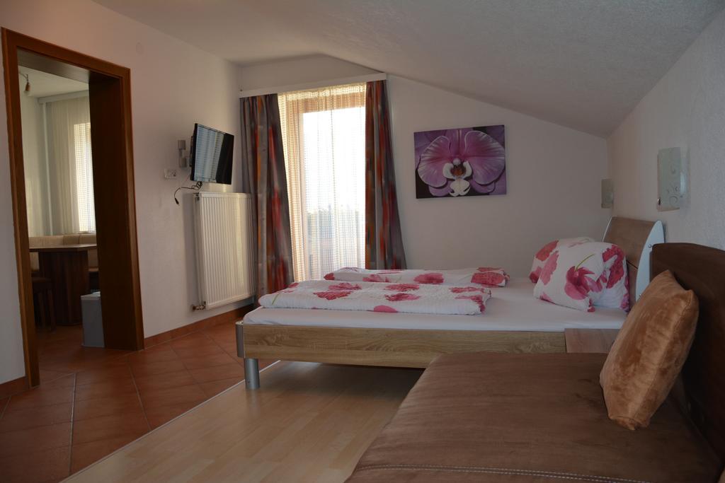 Appartement Haus Gatterer Obertilliach Buitenkant foto