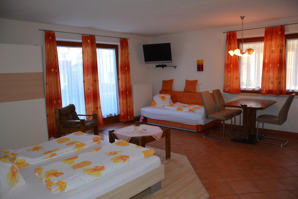 Appartement Haus Gatterer Obertilliach Buitenkant foto