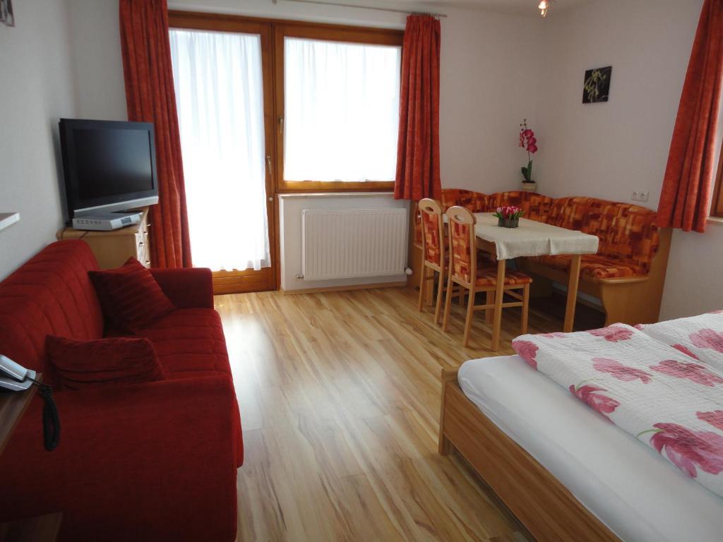 Appartement Haus Gatterer Obertilliach Kamer foto