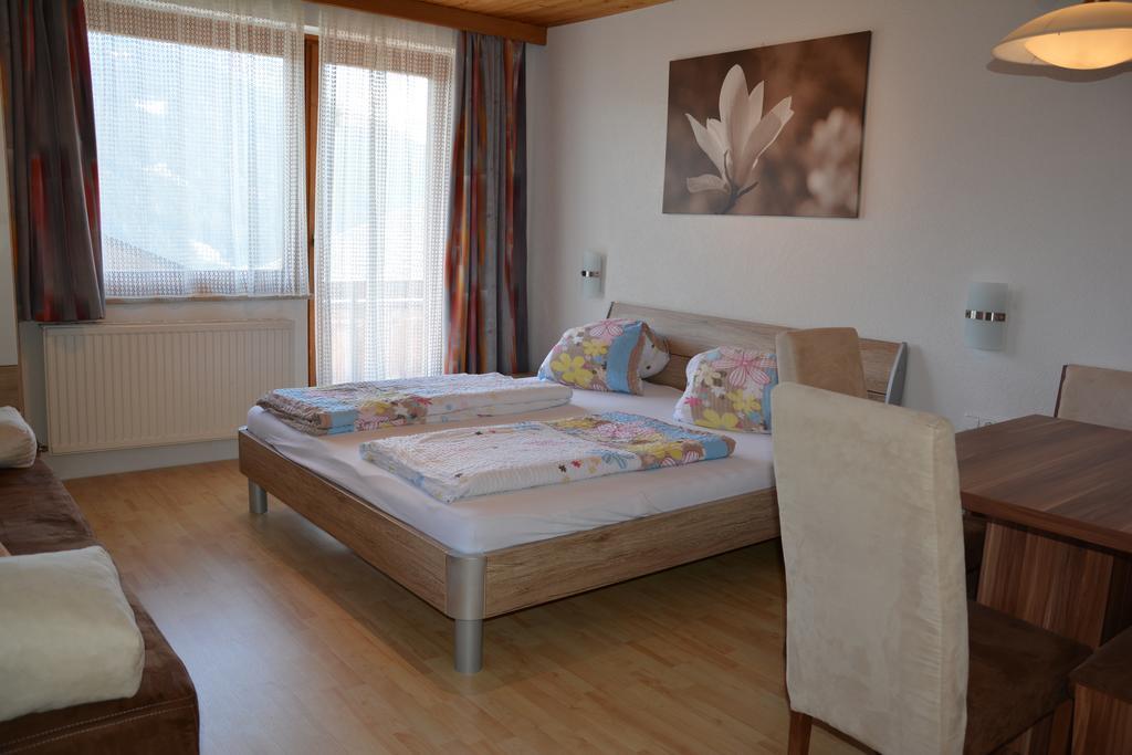 Appartement Haus Gatterer Obertilliach Buitenkant foto
